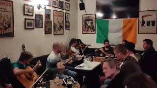 CooleysGravel Walk J B Burkes pub St Patricks week session [upl. by Siocnarf929]