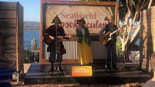 “Leave Her Johnny”  The Scurvy Squad  SeaWorld San Diego  Spooktacular Celebration 2024 [upl. by Adivad815]