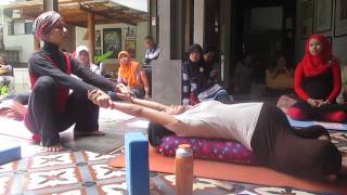 Yoga Prenatal Sakit dan Pegal Punggung [upl. by Lulu]