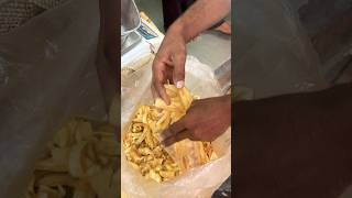 ￼ Chips and vapours ￼live making on street 1 kg price ₹260 only indorefoodexplorer indiansnacks [upl. by Aryan937]