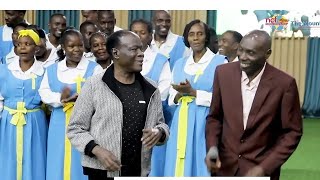 pastor kayiwa asabidde wa pastor samuel kakande leero nabbi wobulimba kyewunyisiza abantu [upl. by Bennet]