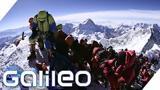 Wer verdient am Mount Everest  Galileo  ProSieben [upl. by Eppesuig464]