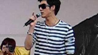 Wang Leehom 王力宏 singing Xu Yao Ren Pei 需要人陪 20101002 [upl. by Dick]