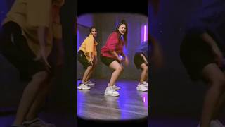 tamma tamma again song girl dance [upl. by Shaefer70]