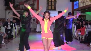 hermoso baile d quinceañera Veronica Alexa ediyart romane coreografiasparaxvaños [upl. by Eznyl]