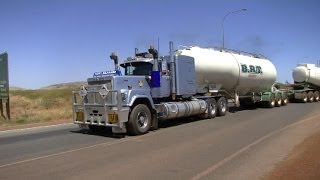 Mack Superliner V8 roadtrain great sound [upl. by Kcire310]