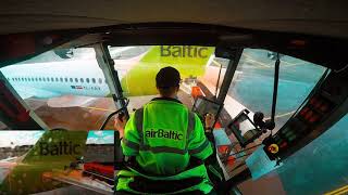 Deicing of an aircraft Full length procedure 022021 My first steps to operate Safeaero [upl. by Enela]