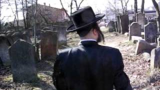 Biala Rebbe at the Grave of Rebbe Nathan David of Shidlovtza in 2005 [upl. by Aitnahc]