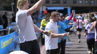 OxladeChamberlain Gray and Halfpenny at the London Marathon with Lucozade Sport [upl. by Wilt]