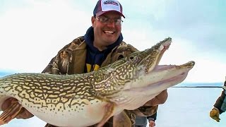 Gigantic Lake of the Woods Pike Ice Fishing  Babe Winkelmans quotGood Fishingquot [upl. by Ellenid]