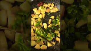 Curries without onions recipe no1 potatofry simplerecipe potatorecipe shorts food foodie [upl. by Ayidan652]