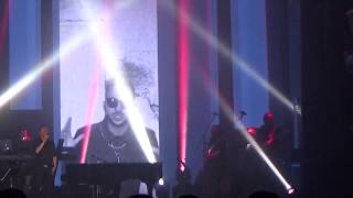 Gigi DAlessio  Guaglione ft Briga live malaterra Tour 2015 Parigi [upl. by Naga]