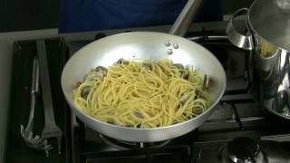 Spaghetti alle vongole [upl. by Karr]