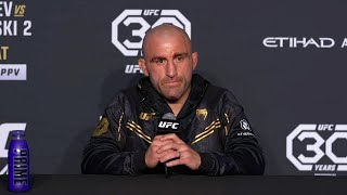 Alexander Volkanovski PostFight Press Conference  UFC 294 [upl. by Jameson236]