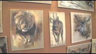 BFMTV Chercheurs dart à Paris Salon des Artistes Animaliers de Chasse et de la Nature [upl. by Kieryt]