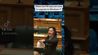 PM says upgrade to windows11 🤣🤣 windows10 microsoft ithumor funny cyber tech haka [upl. by Aikcin]