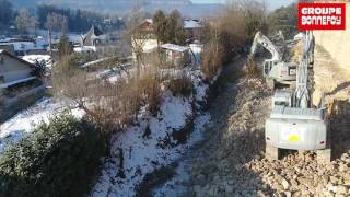 Terrassement dans la roche [upl. by Jerad432]