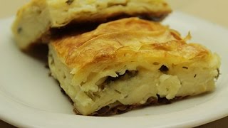 Yufkalı Kolay Yalancı Su Böreği Tarifi  Peynirli Maydanozlu Börek [upl. by Herminia]