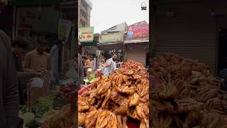 Peshawar Ka Mashoor Chargha [upl. by Rehpotsrihc464]