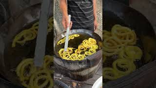 This Man Selling Jalebi Only ₹20 in Mumbai  Jalebi Recipe  Street food Deshkafoodie [upl. by Yanttirb]