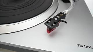 Technics SL1500C  Tocadiscos con tracción directa  Ortofon 2MRED  color PLATA [upl. by Cade764]