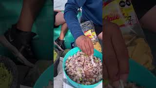 Un encebollado de pescado en el mar lo más rico que pueda haber [upl. by Diane]