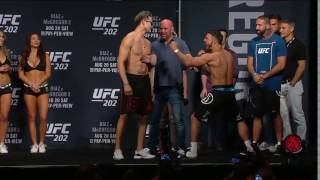 Mike Perry urla in faccia a Hyun Gyu Lim UFC 202 weighin [upl. by Elleved631]