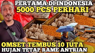 PERTAMA DI INDONESIA  JUALAN 5000 PCSHARI OMSET 10 JUTA HUJAN TETAP RAME ANTRIAN  IDE USAHA UNIK [upl. by Mirabel514]