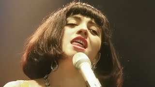 Mon Laferte quotPor qué me fui a enamorar de tiquot y quotRonroneoquot en vivo en Melkweg Amsterdam [upl. by Jagir239]