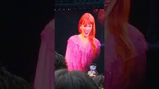 the crowd ❤️😍 look at her reaction❤️ taylorswift [upl. by Elagiba956]