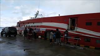 Kapal Express Bahari di Palabuhan Waisai Raja Ampat Menuju Sorong [upl. by Nnayram774]