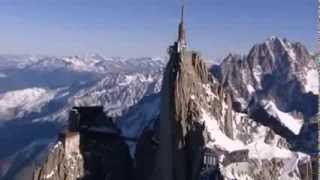 Le quotPas dans le videquot à lAiguille du Midi [upl. by Maril]