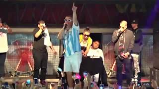 Bad Bunny Cantando sus Exitos Concierto del Trap 2017 [upl. by Gilus]