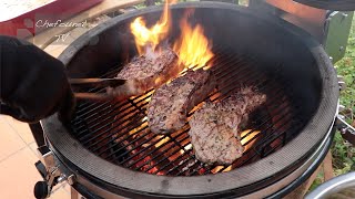 Faux filet de boeuf gras Bazadais grillé au kamado sauce chimichurri [upl. by Russ804]