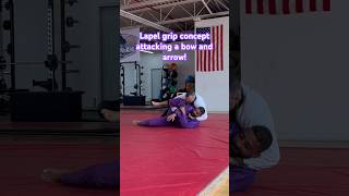 Lapel grip option bow and arrow jiujitsu bjj Choke strangle bowandarrow submission grappling [upl. by Pihc]