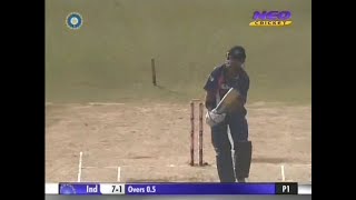 Mitchell Johnson clean bowled Sehwag and Gambhir [upl. by Temp946]