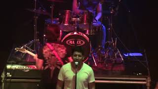 King Chango  Sin ti  en vivo [upl. by Lelah134]