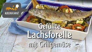 Gefüllte Lachsforelle auf dem Grill zuberieten  dazu leckeres Grillgemüse [upl. by Nimesay284]