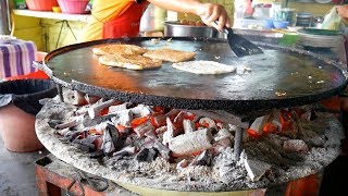 Amazing MALAYSIAN BREAKFAST ROTI cooked over CHARCOAL MELAKA  Food and Travel Channel  Malaysia [upl. by Zeuqirdor]