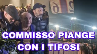 🥺 COMMISSO PIANGE CON I TIFOSI DELLA CURVA FIESOLE LULTIMO SALUTO DEI TIFOSI VIOLA A JOE BARONE 💜 [upl. by Harihs]