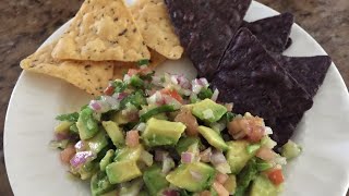 Avocado Salsa— An Easy Delicious Recipe 酪梨莎莎酱 [upl. by Jayson]