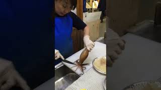 函館朝市で釣ったイカをその場でお刺身にする Make sashimi of squid caught at Hakodate asaichi morning market on the spot [upl. by Bealle]