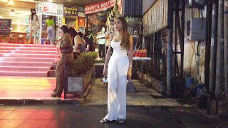 4k Bangkok Nightlife Friday Midnight Scenes Soi 11 to Thermae Cafe Look Around [upl. by Brindell]