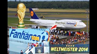 Ankunft der FußballWeltmeister 2014 in BERLINTEGEL mit LUFTHANSA B7478 [upl. by Akinak996]