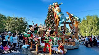 A Christmas Fantasy Parade First Performance  Holidays at Disneyland Resort 2023 4K [upl. by Whitford739]