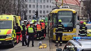 Střet tramvaje s chodkyní [upl. by Anegroeg]