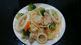 Seafood aglio olio  Western Food  Cooking 101  marimar buhay ofw [upl. by Ibbob217]