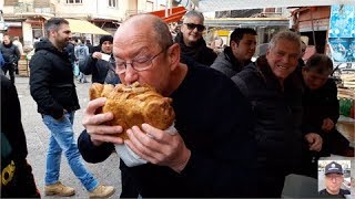 Max cornetto con frittola a Palermo  street food  Max colazione a Ballarò [upl. by Lorolla458]