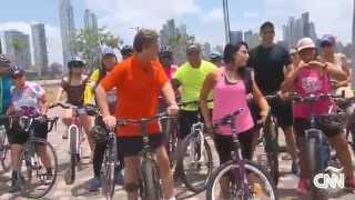 Una tradición dominguera la ciclovía de Panamá [upl. by Hy943]