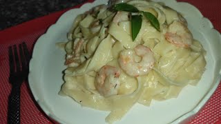 Tagliatelle aux crevettes et à la crème ألذ مكرونة بالقمرون و الكريمة [upl. by Akirdnwahs]